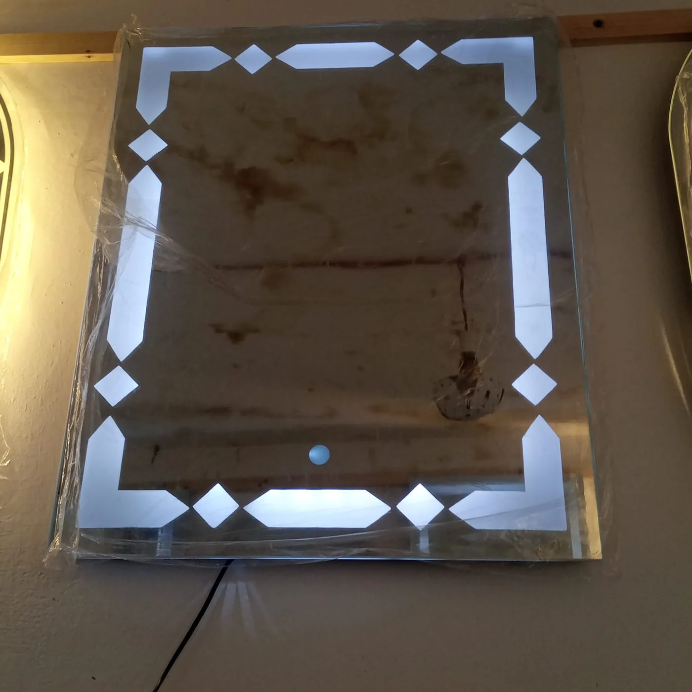 Faceted diamond frosted border LED vanity mirror in Sialkot workshop